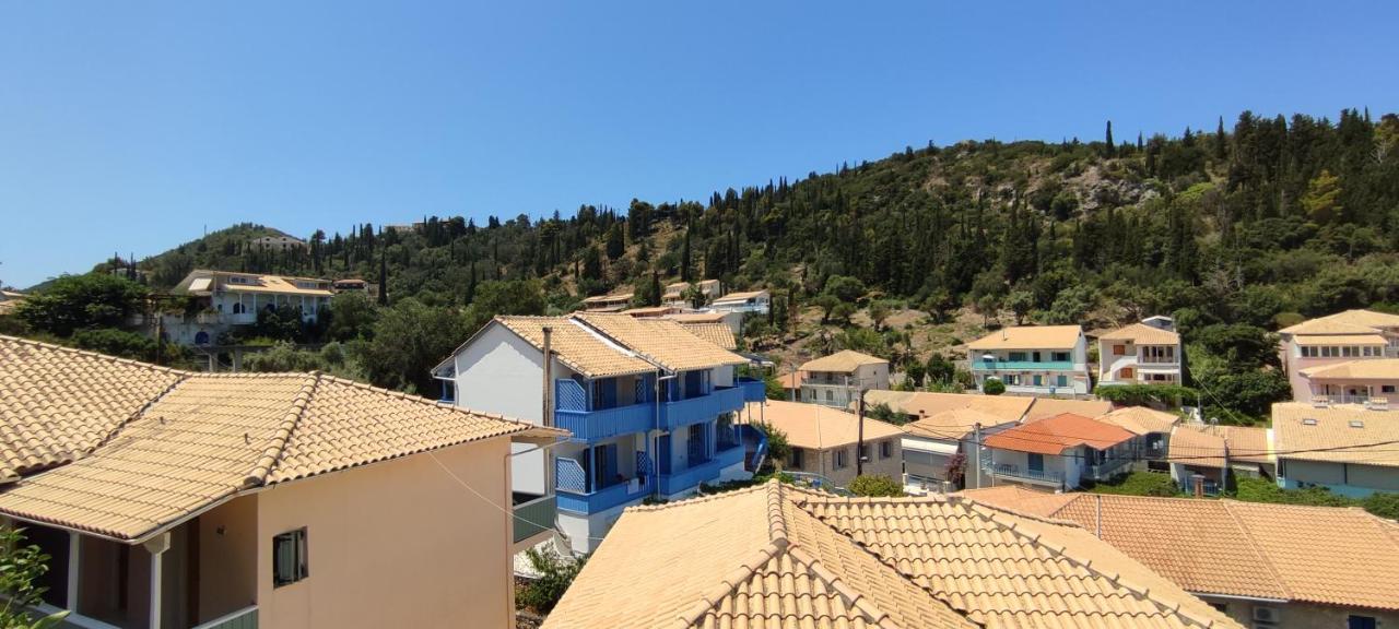 Villa Spiros อาโยส นิกีตัส ภายนอก รูปภาพ