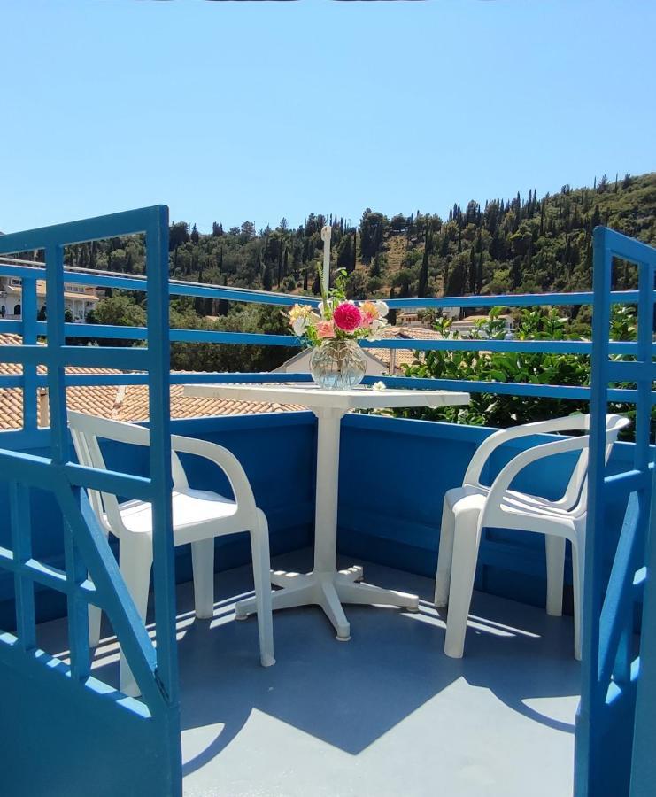 Villa Spiros อาโยส นิกีตัส ภายนอก รูปภาพ